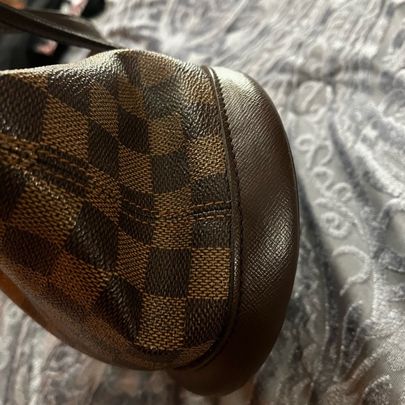 Louis Vuitton bucket bag - Picture 17 of 17